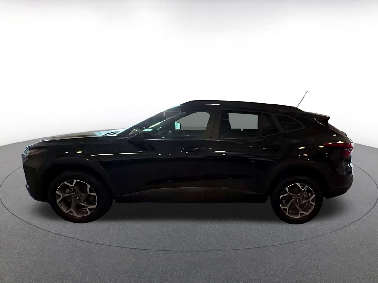 Thumbnail: 2025 Chevrolet Trax - 8