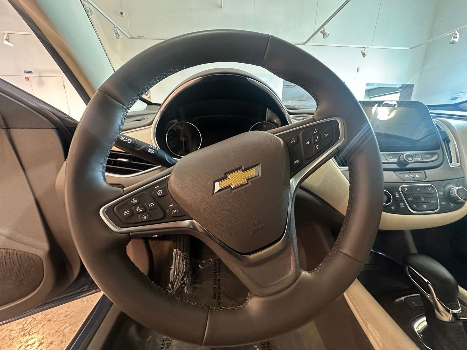 Thumbnail: 2024 Chevrolet Malibu - 28