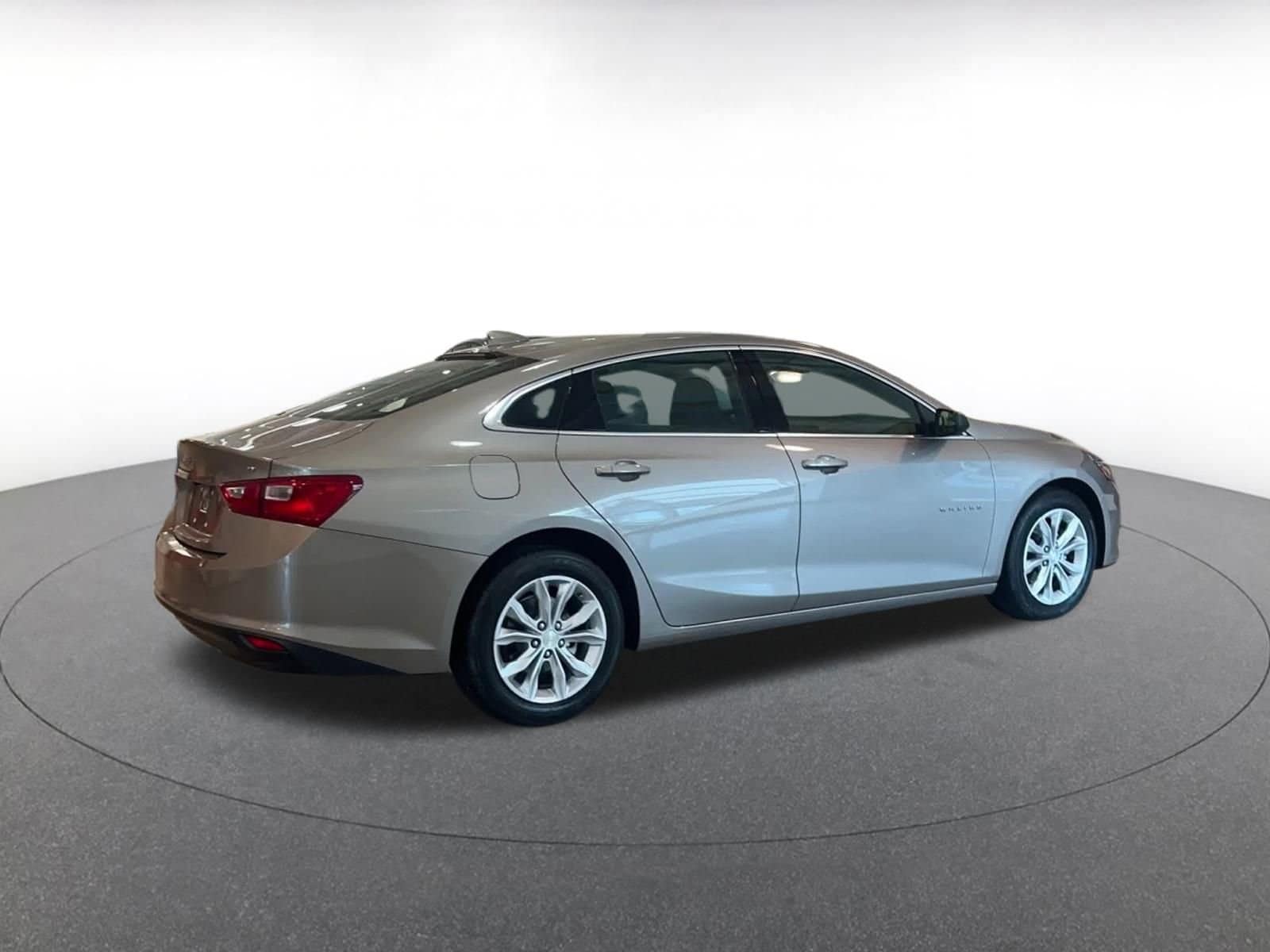 Thumbnail: 2024 Chevrolet Malibu - 15