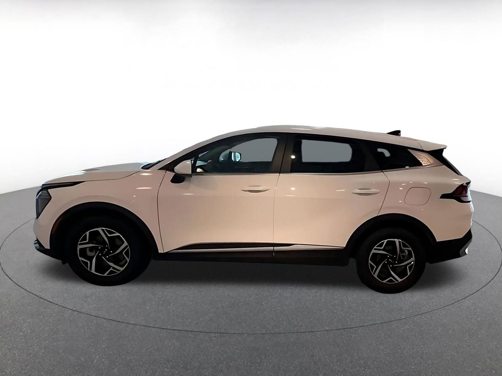Thumbnail: 2025 Kia Sportage - 10