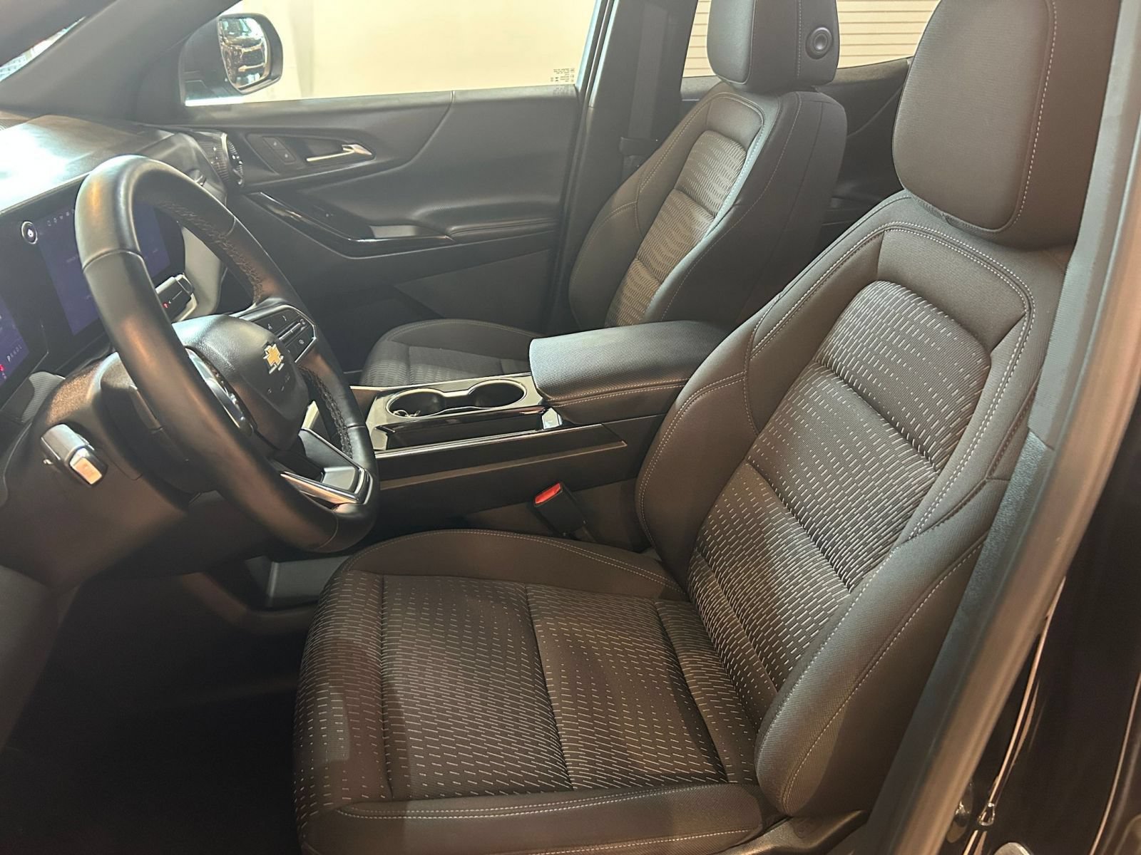 Thumbnail: 2025 Chevrolet Equinox - 26