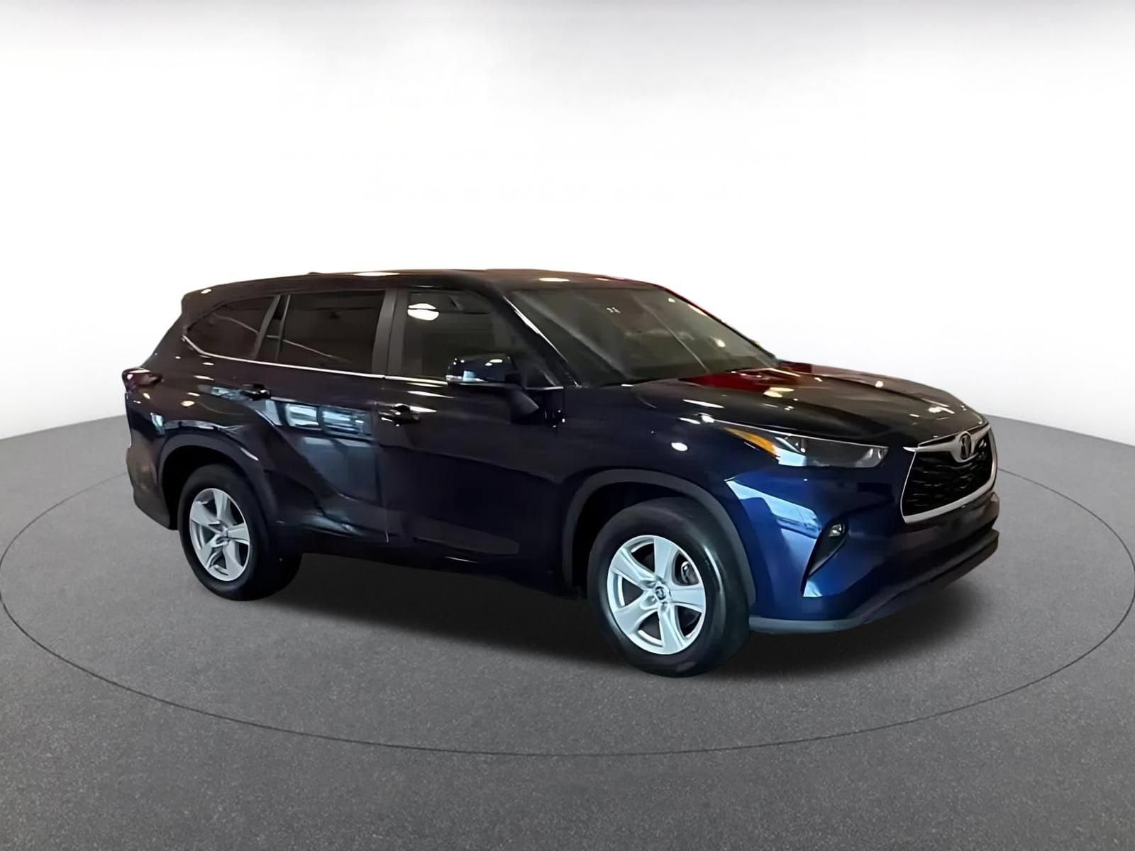 Thumbnail: 2025 Toyota Highlander - 2