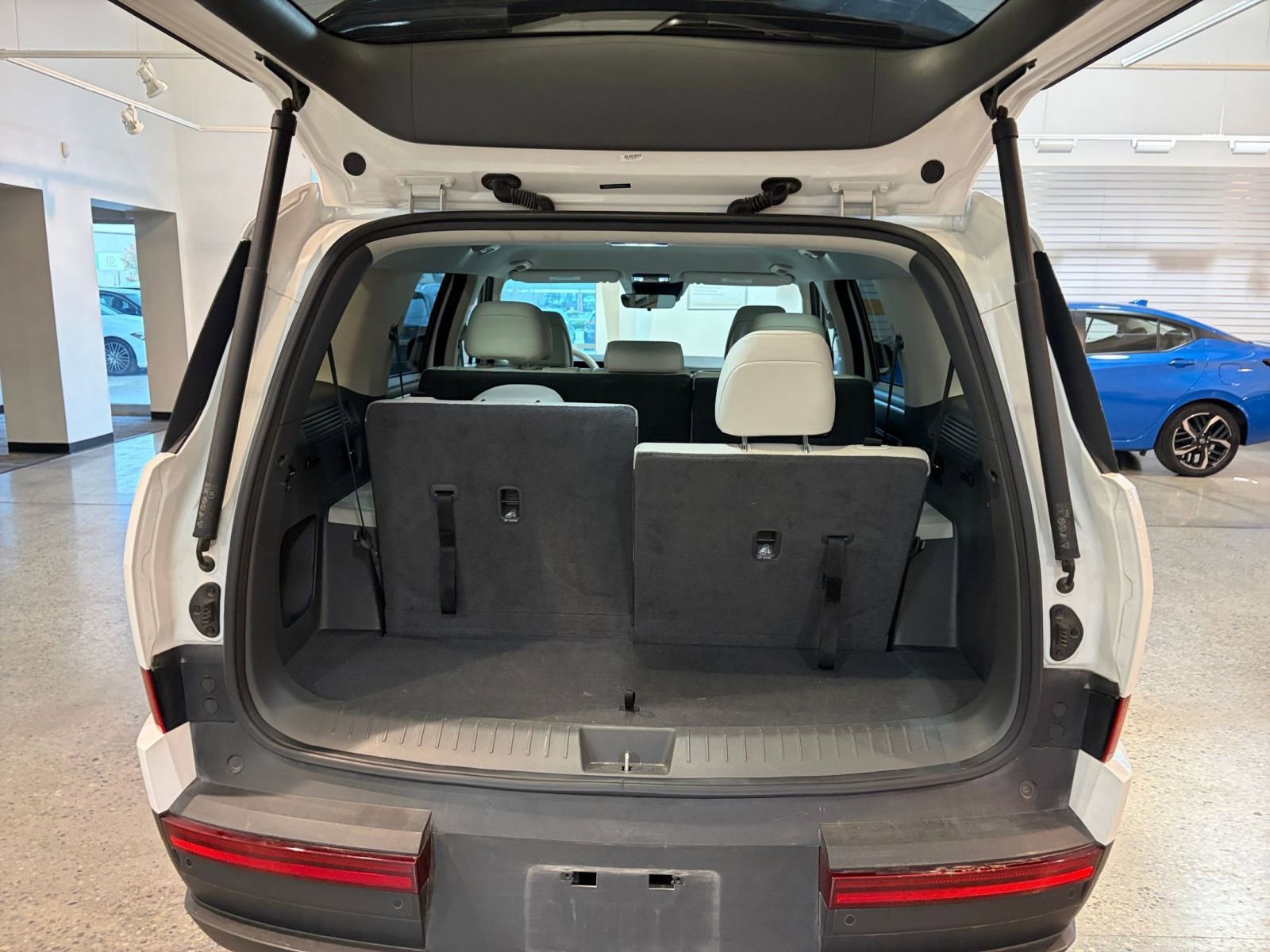 Thumbnail: 2025 Hyundai Santa Fe - 32