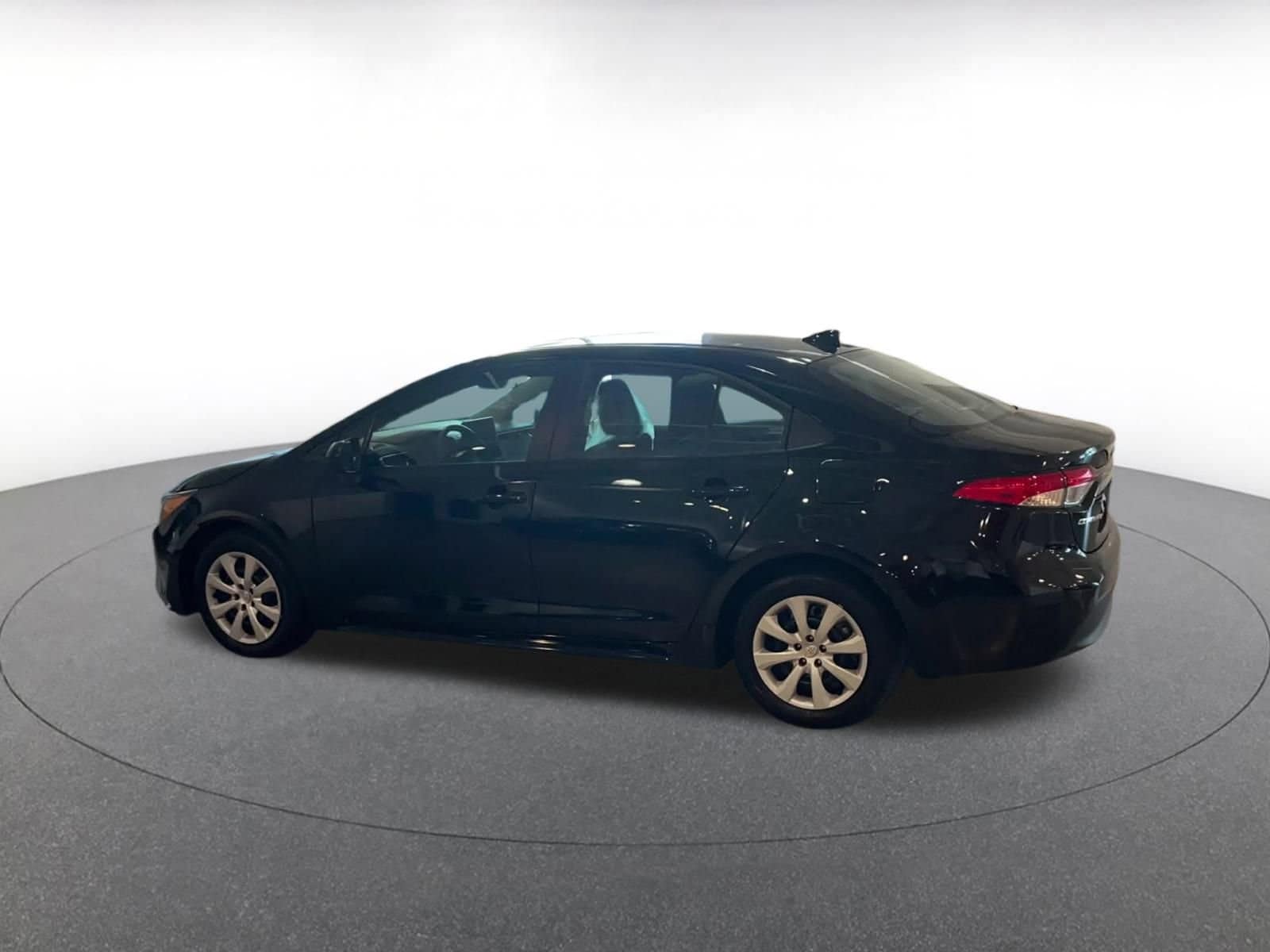 Thumbnail: 2024 Toyota Corolla - 10