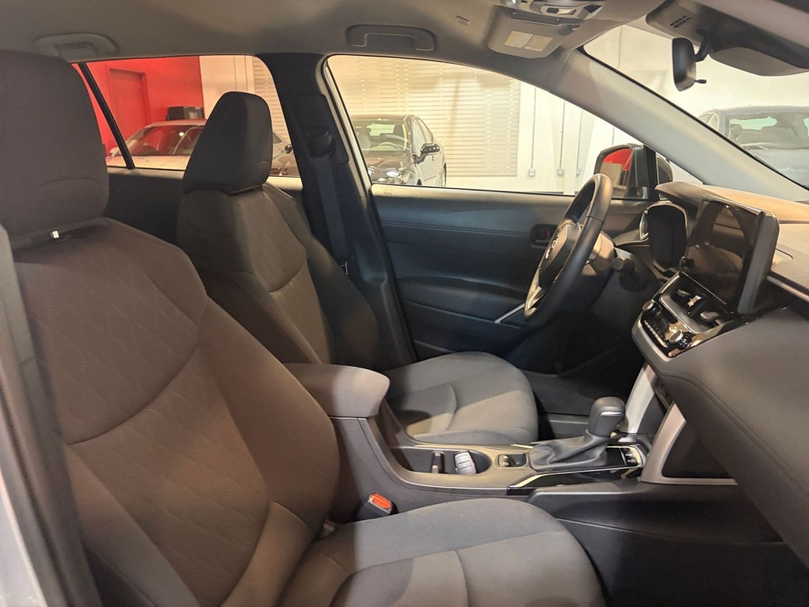 Thumbnail: 2025 Toyota Corolla Cross - 35