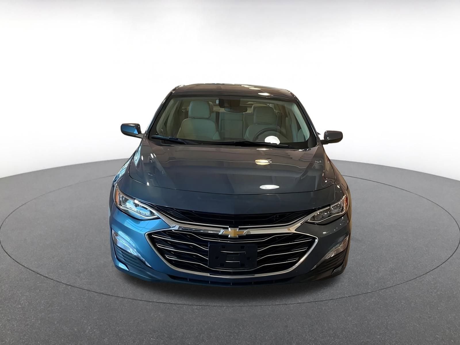 Thumbnail: 2024 Chevrolet Malibu - 4