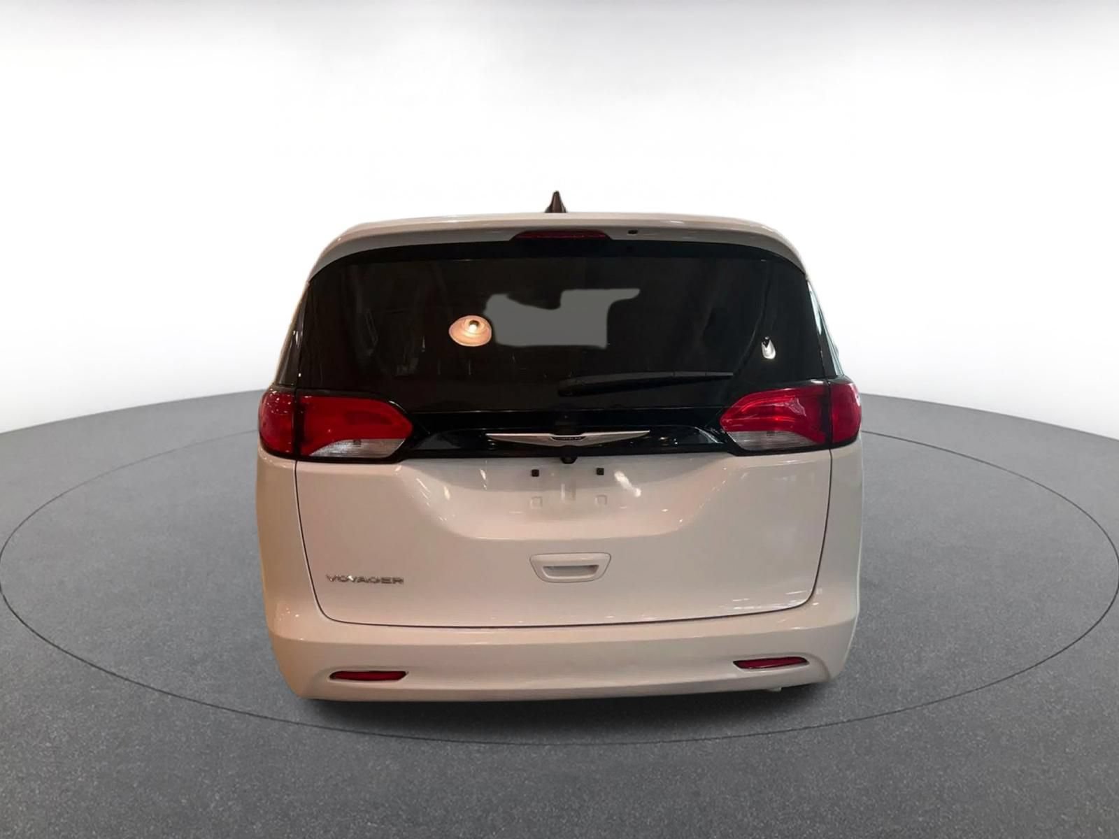 Thumbnail: 2024 Chrysler Voyager - 12