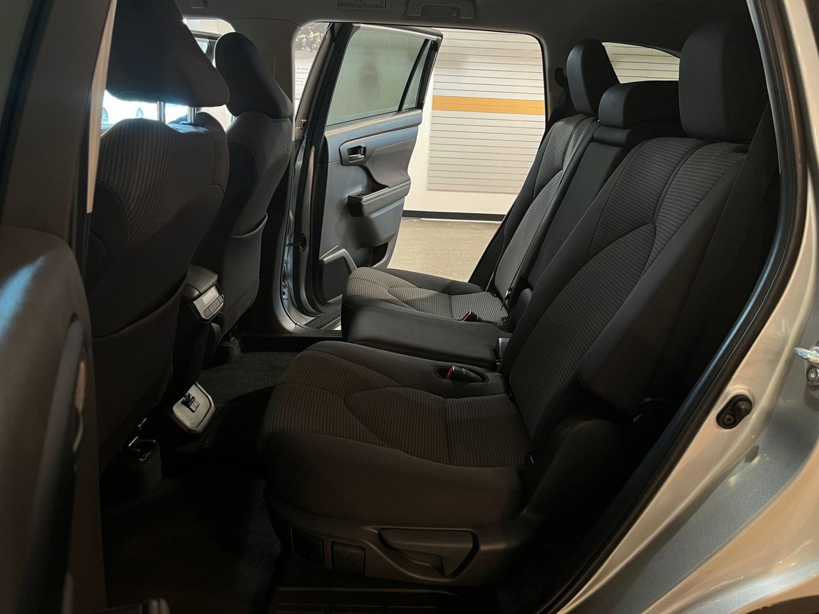 Thumbnail: 2025 Toyota Highlander - 27