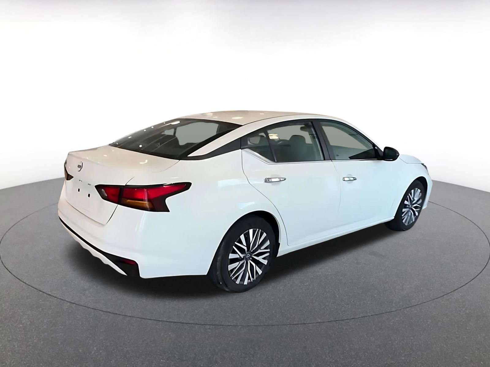 Thumbnail: 2025 Nissan Altima - 14