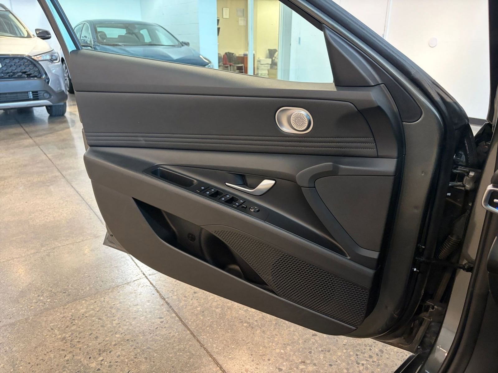 Thumbnail: 2025 Hyundai Elantra - 20