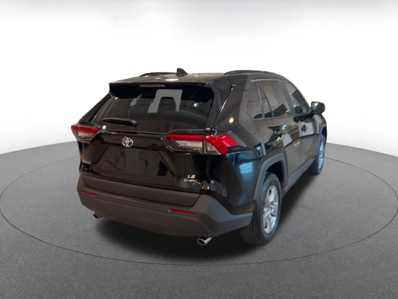 Thumbnail: 2025 Toyota RAV4 - 14