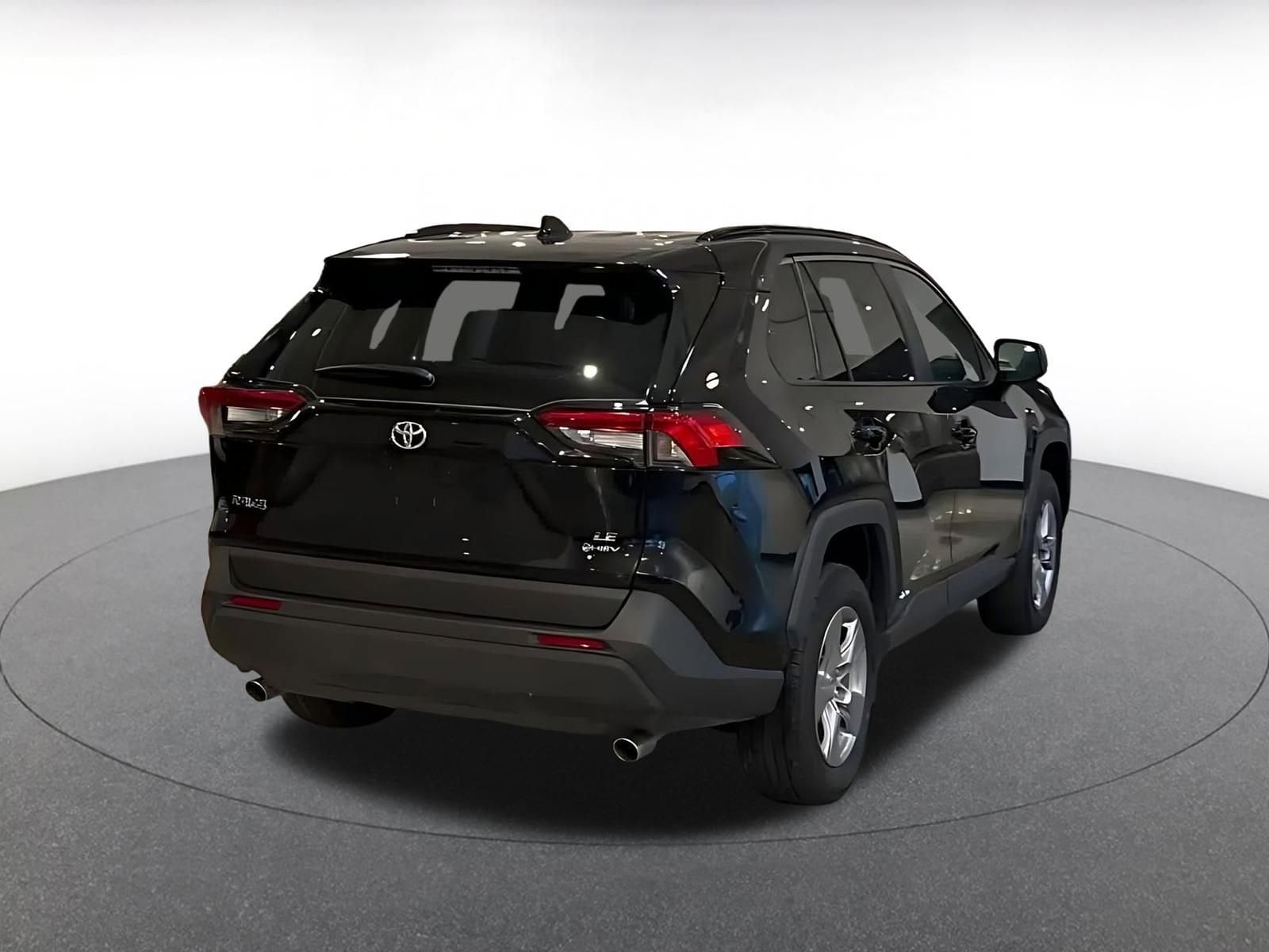 Thumbnail: 2025 Toyota RAV4 - 14