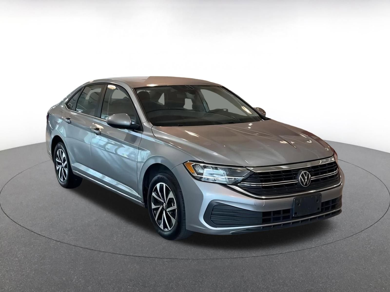 Thumbnail: 2024 Volkswagen Jetta - 3