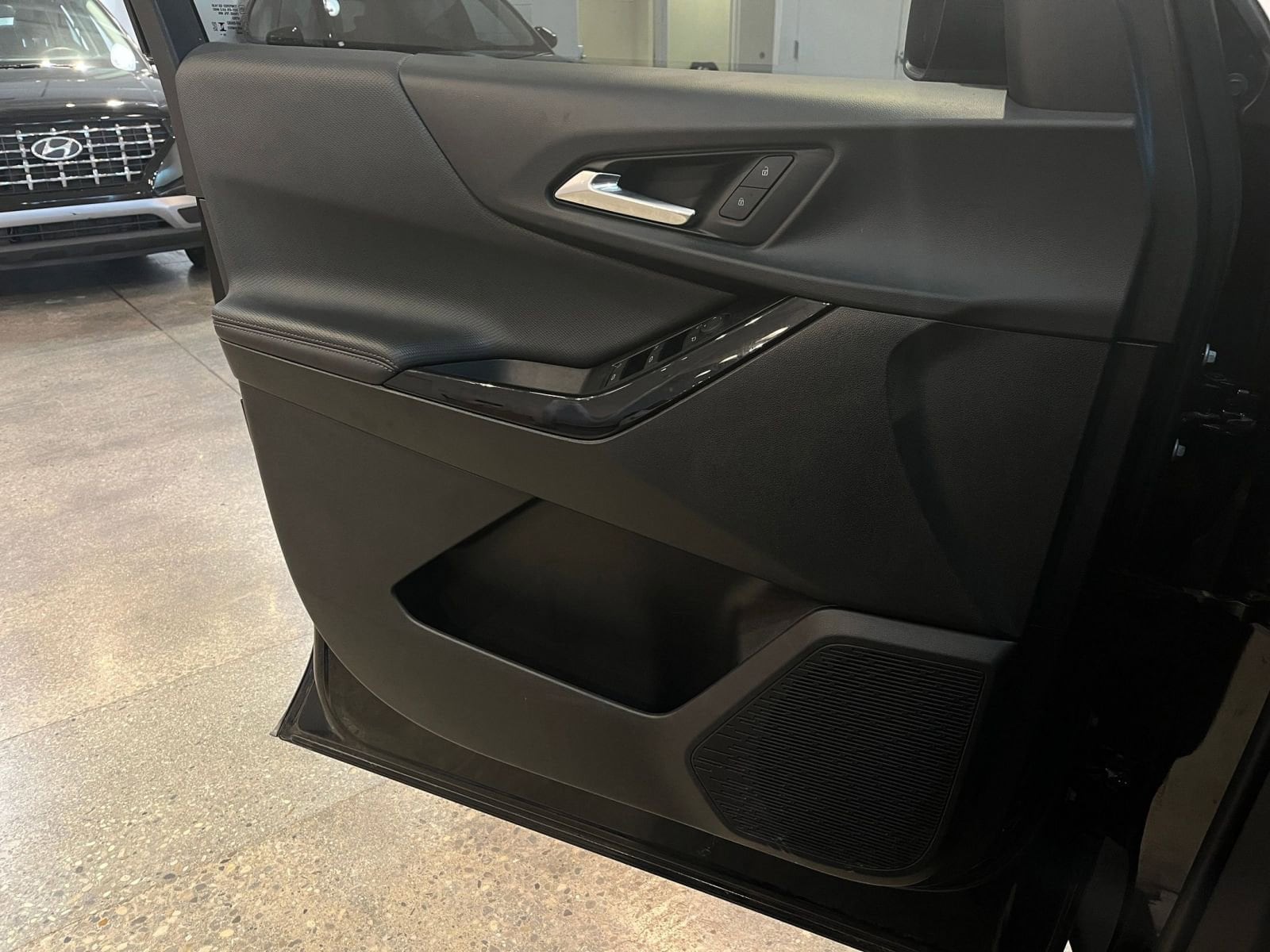 Thumbnail: 2025 Chevrolet Equinox - 20