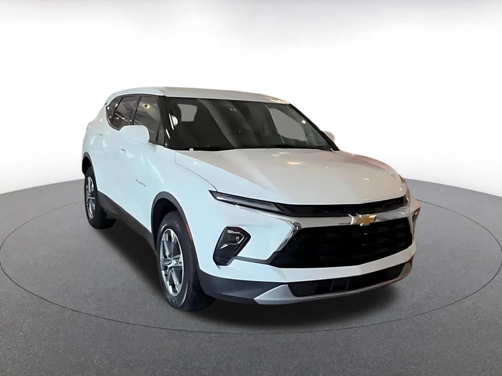 Thumbnail: 2025 Chevrolet Blazer - 3