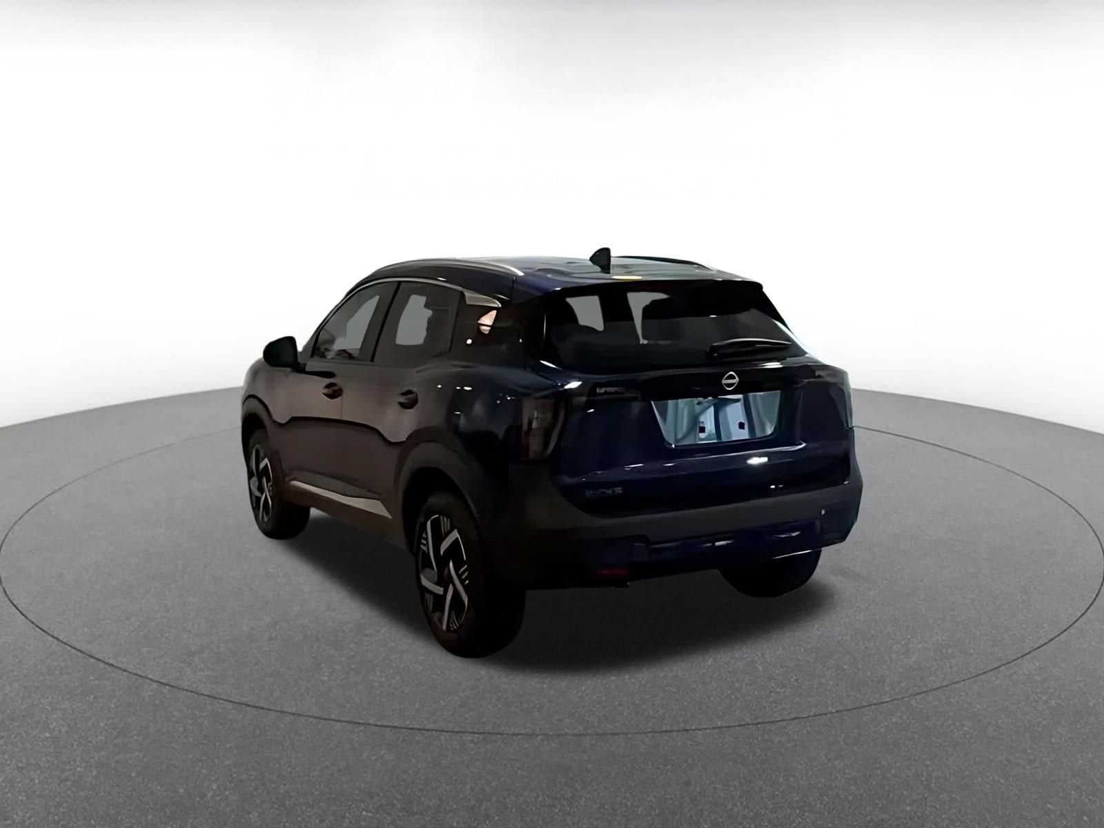 Thumbnail: 2026 Nissan Kicks - 8