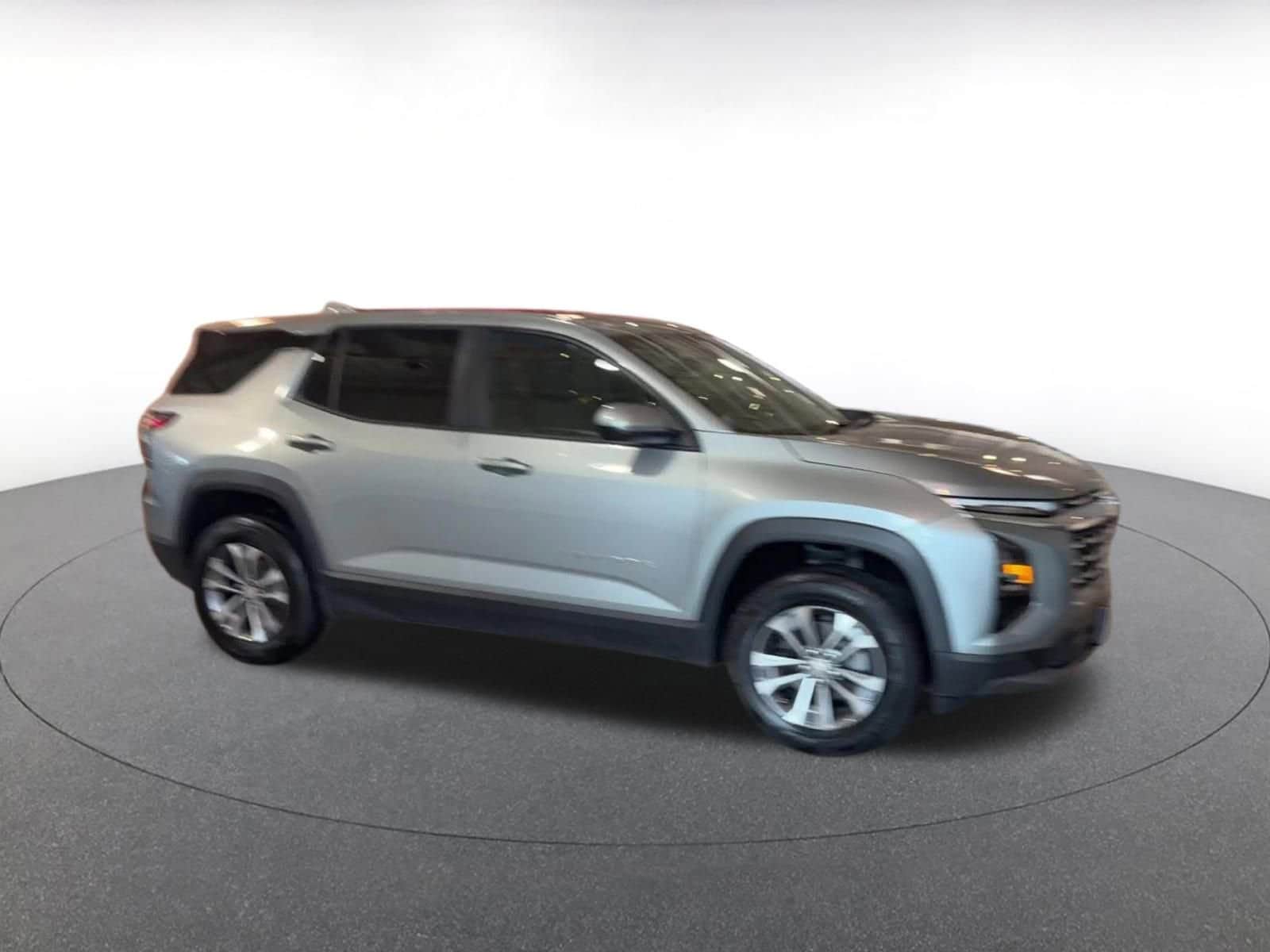 Thumbnail: 2025 Chevrolet Equinox - 2