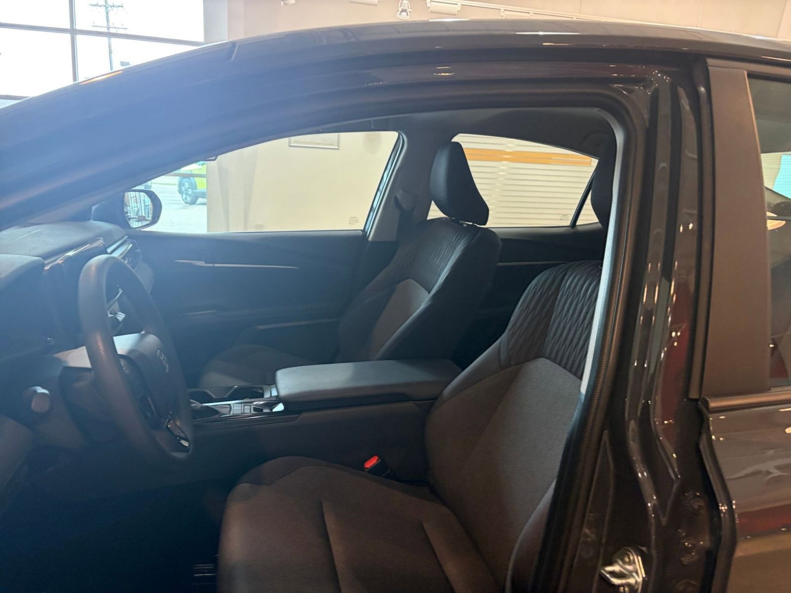 Thumbnail: 2025 Toyota Camry - 25