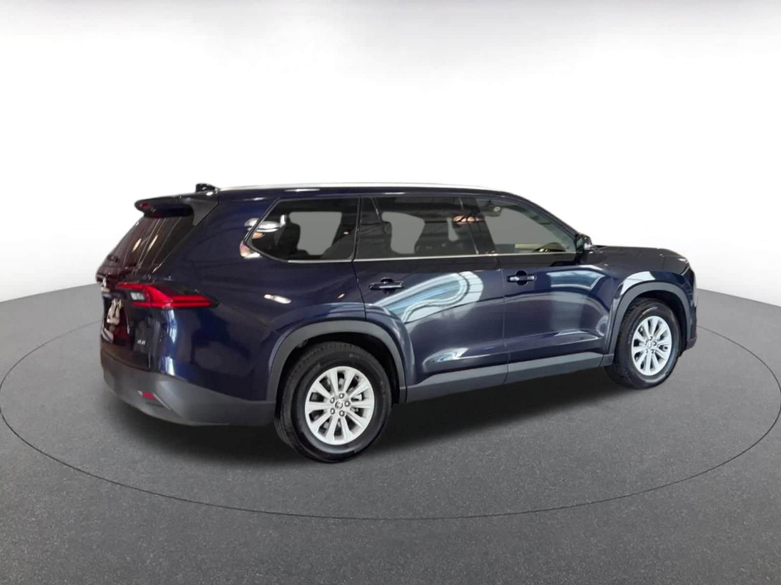Thumbnail: 2025 Toyota Grand Highlander - 15
