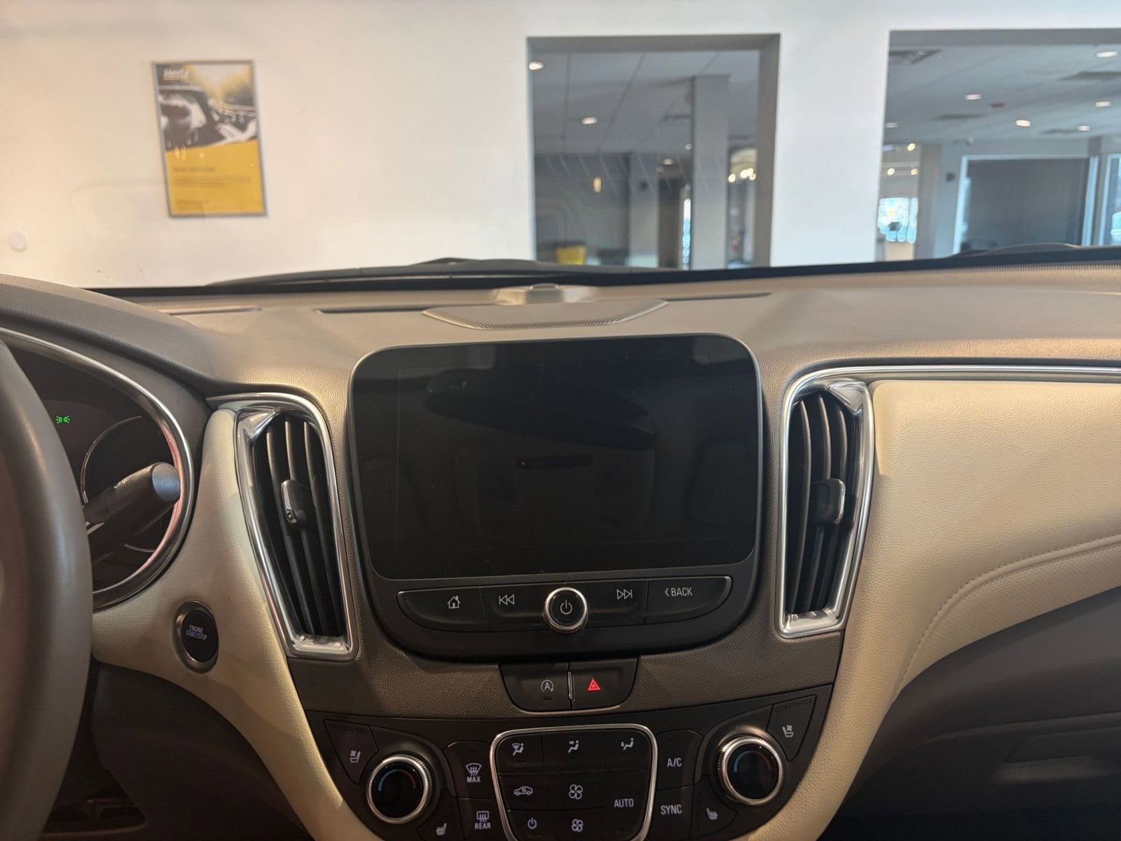 Thumbnail: 2024 Chevrolet Malibu - 18