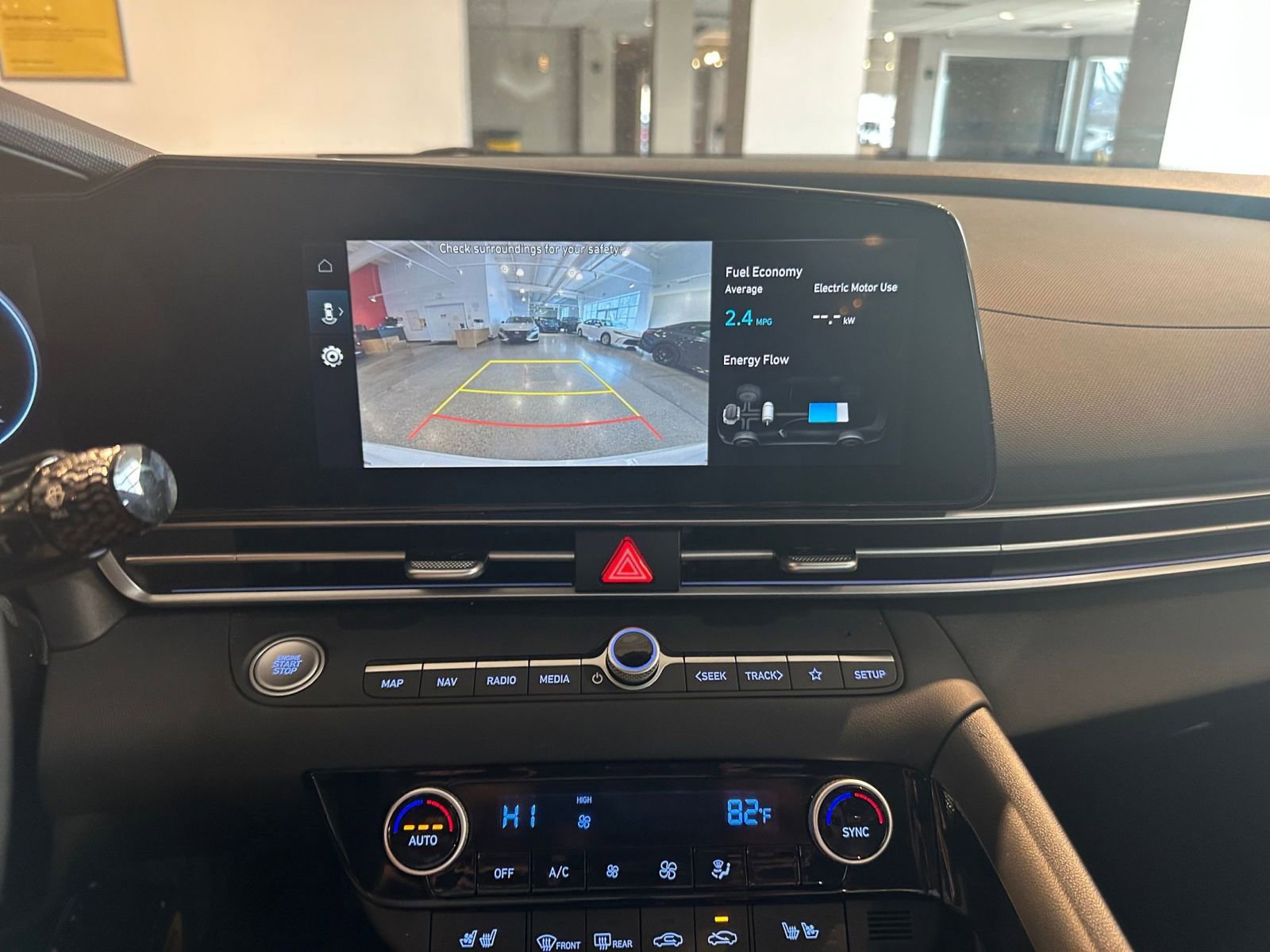 Thumbnail: 2025 Hyundai Elantra - 17