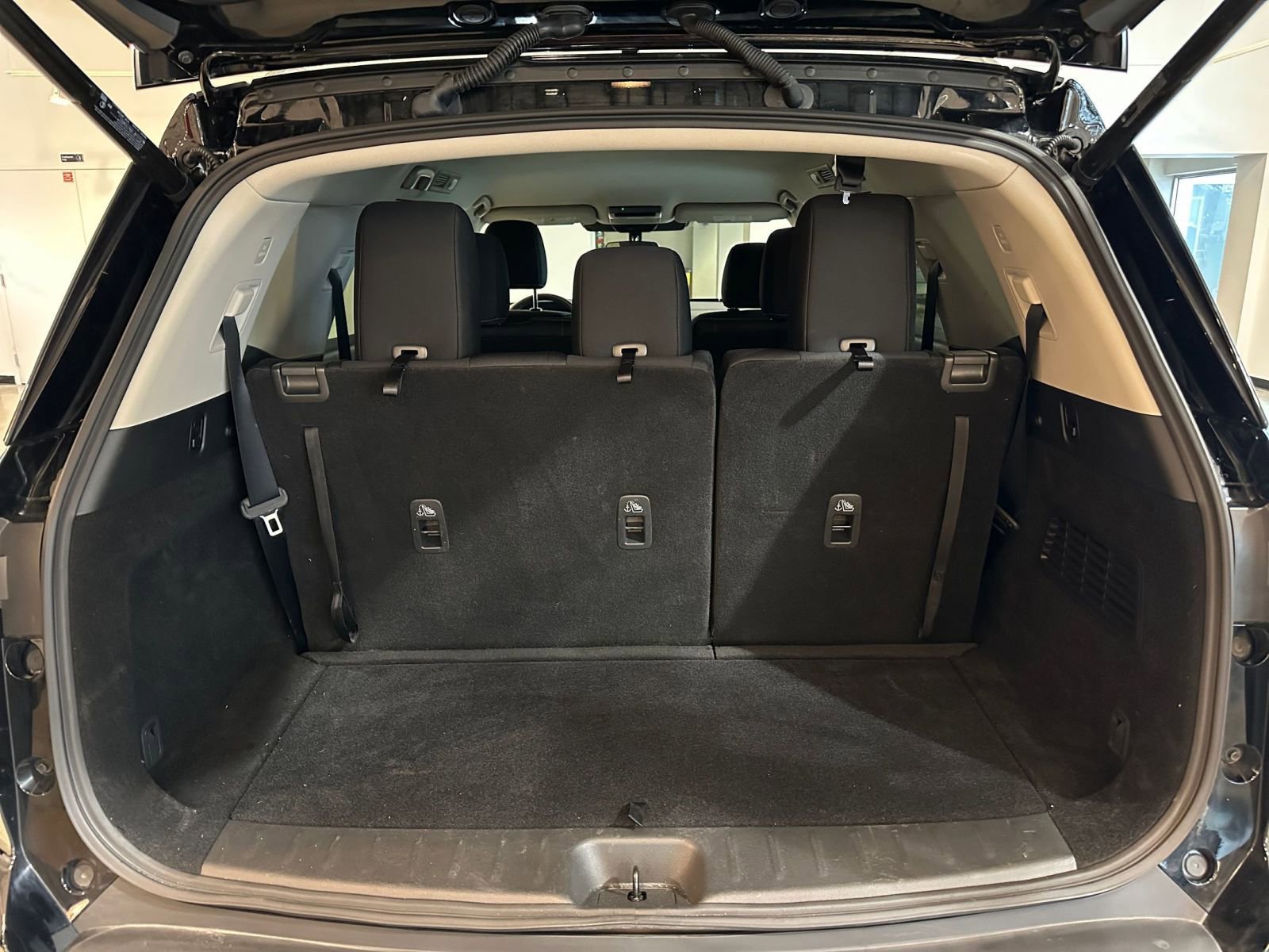 Thumbnail: 2025 Nissan Pathfinder - 33