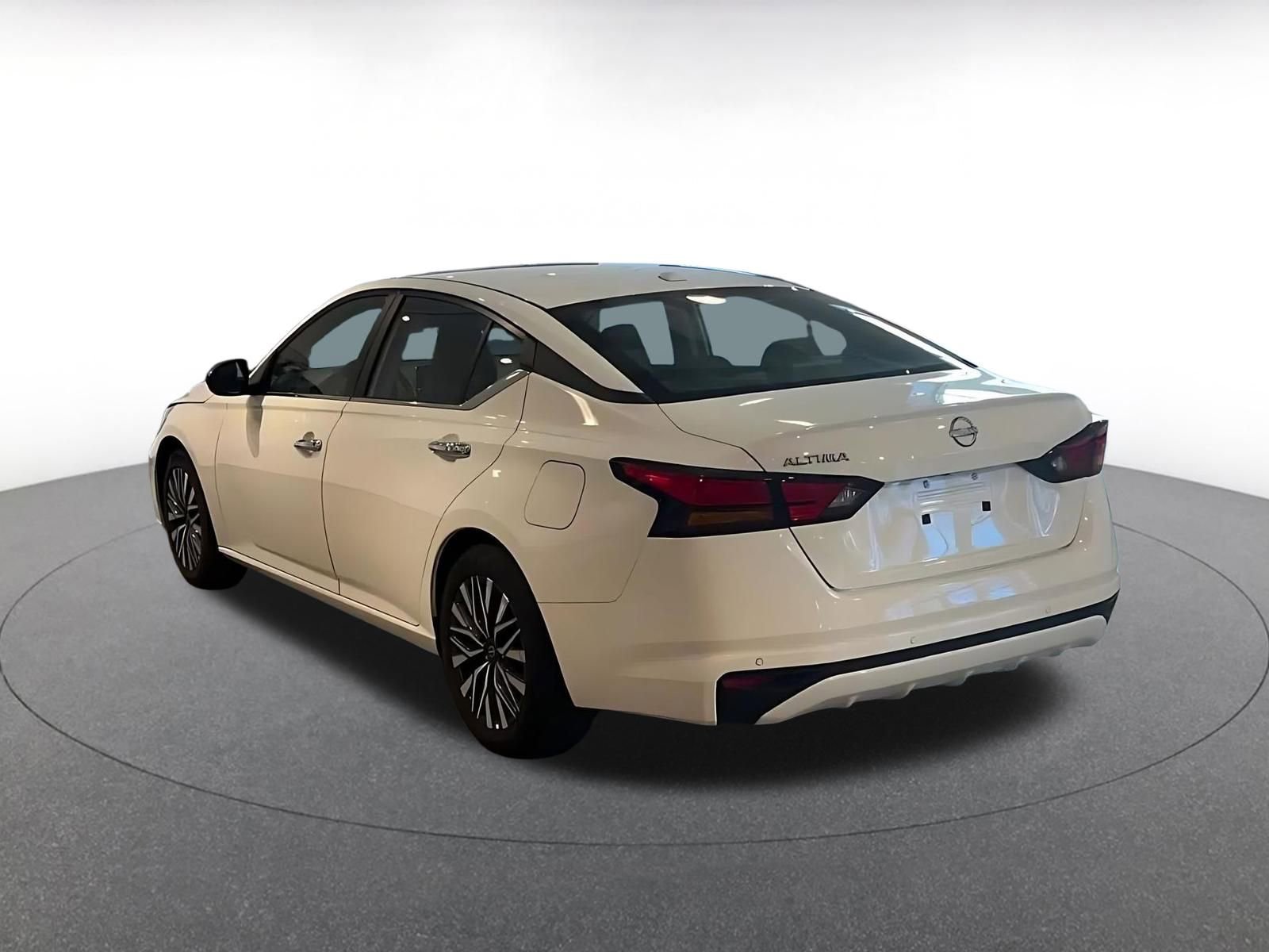 Thumbnail: 2025 Nissan Altima - 11