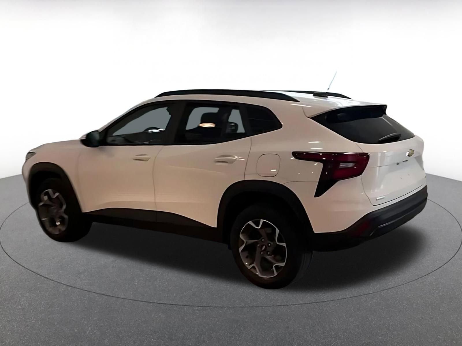 Thumbnail: 2025 Chevrolet Trax - 10