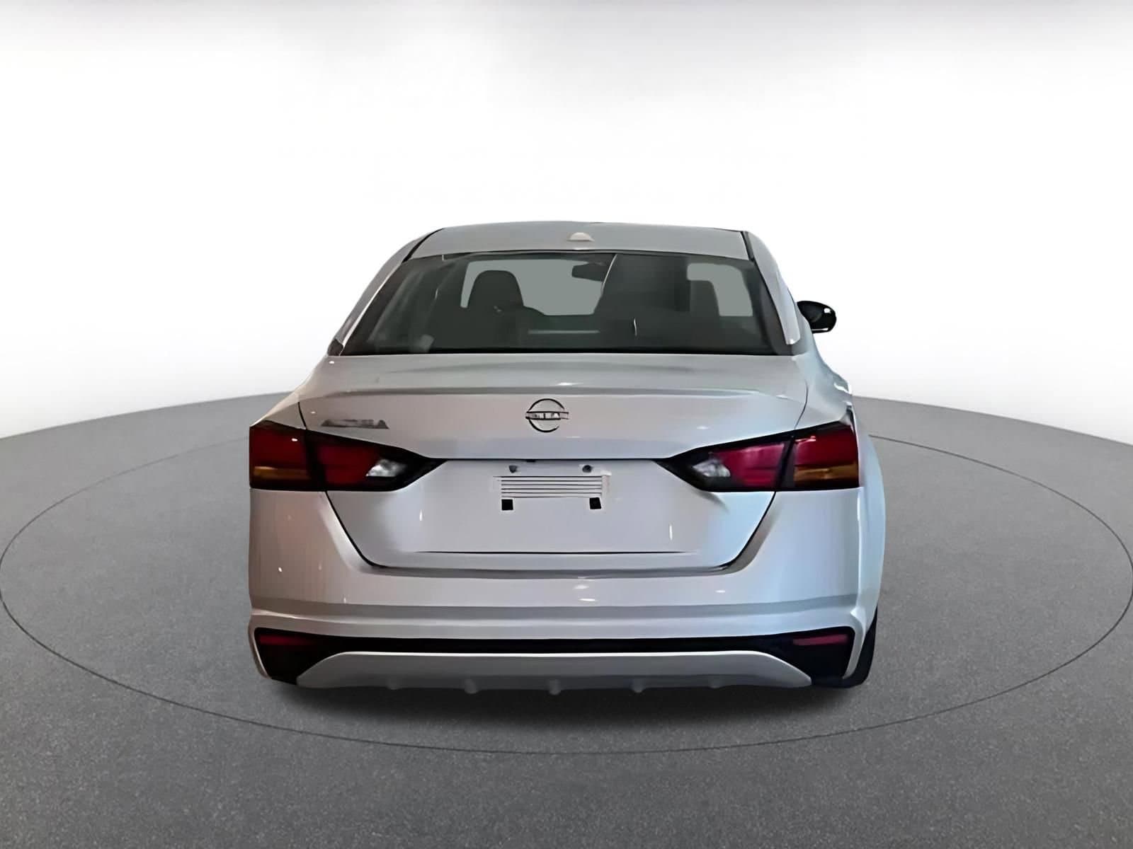 Thumbnail: 2025 Nissan Altima - 10