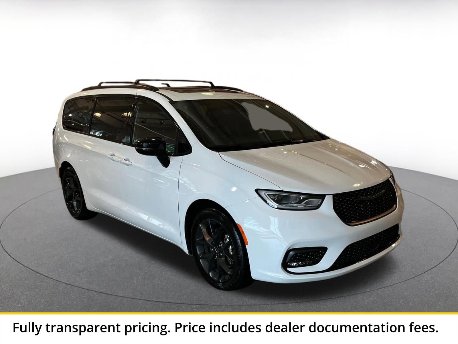 Thumbnail: 2025 Chrysler Pacifica - 1