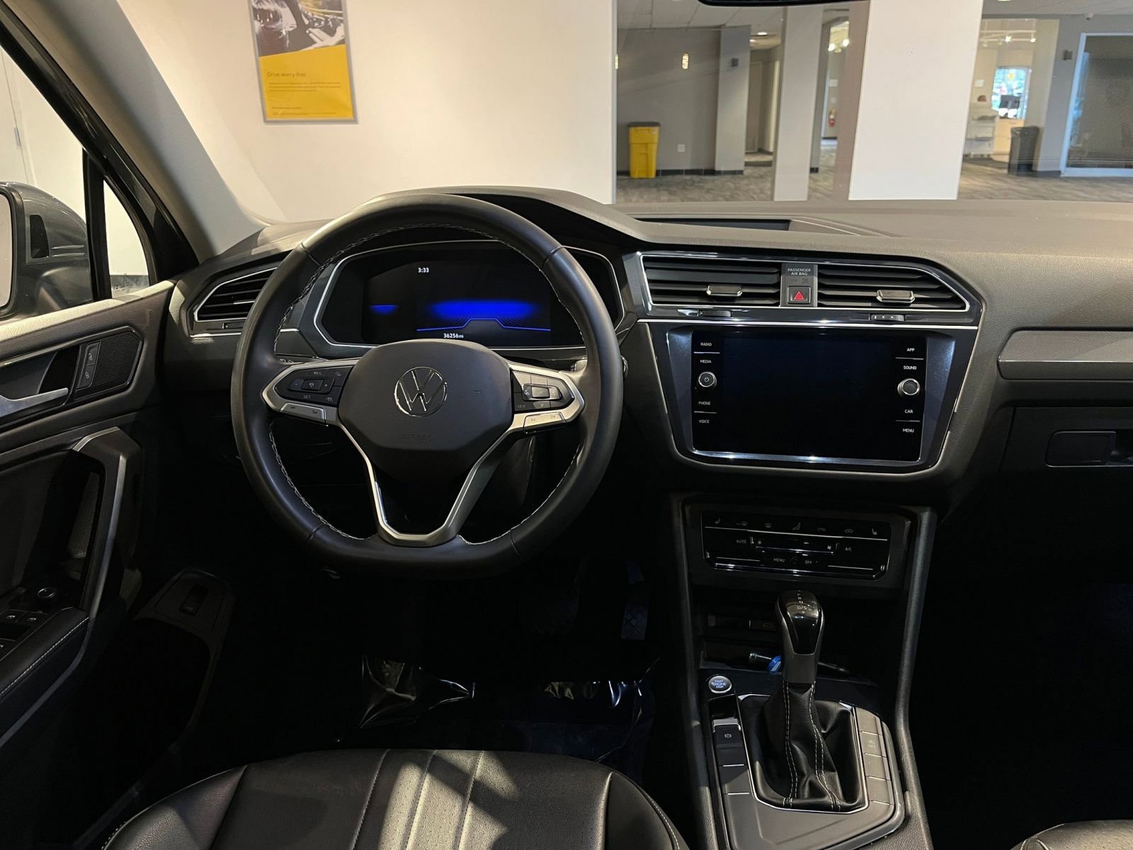 Thumbnail: 2024 Volkswagen Tiguan - 35