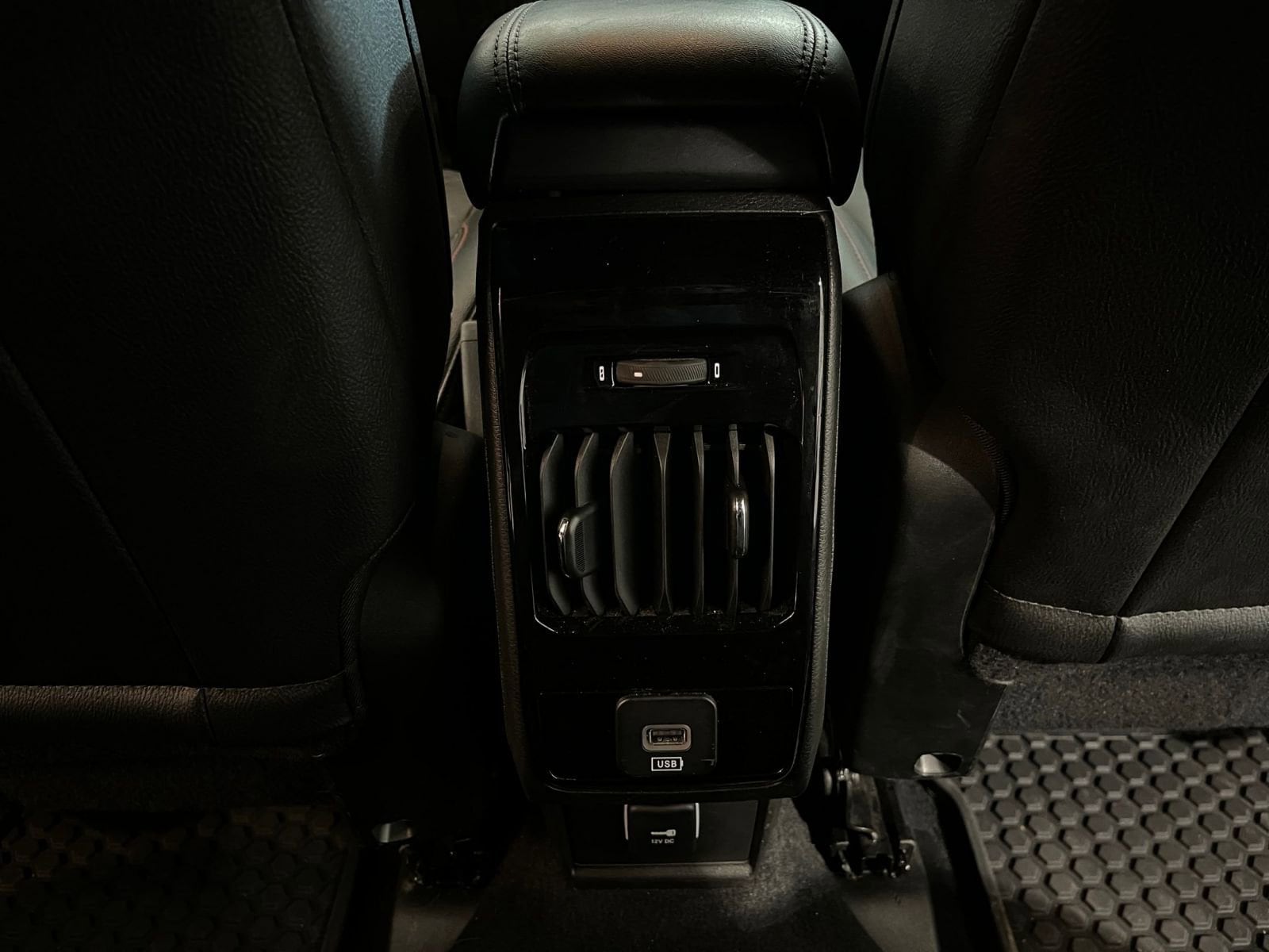 Thumbnail: 2025 Jeep Compass - 23