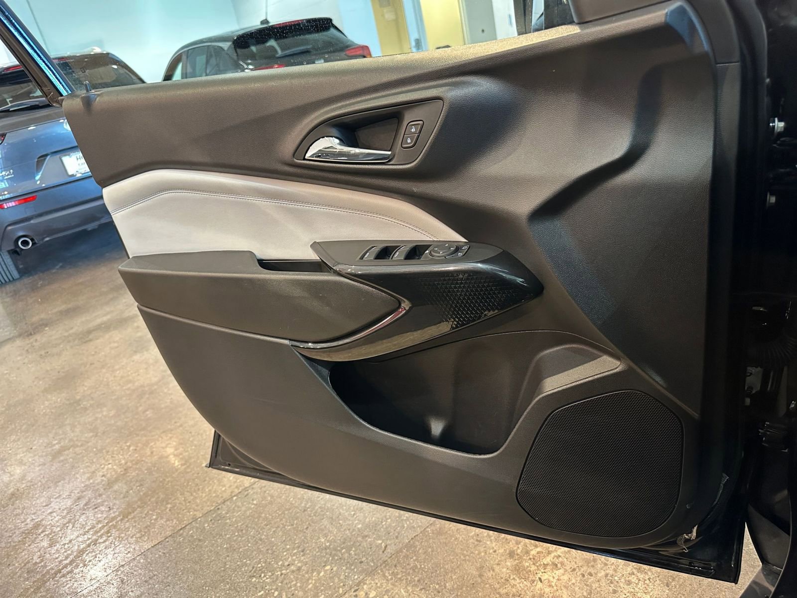 Thumbnail: 2025 Chevrolet Trax - 18