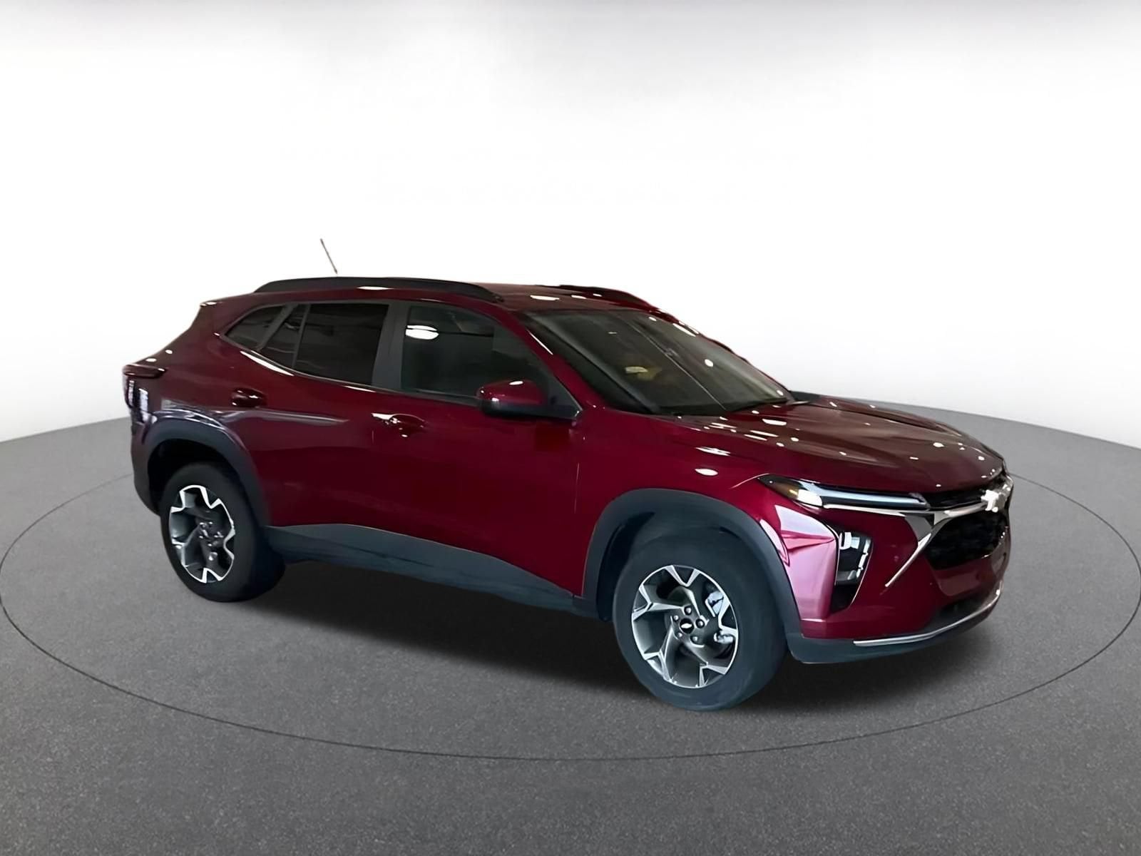 Thumbnail: 2025 Chevrolet Trax - 2