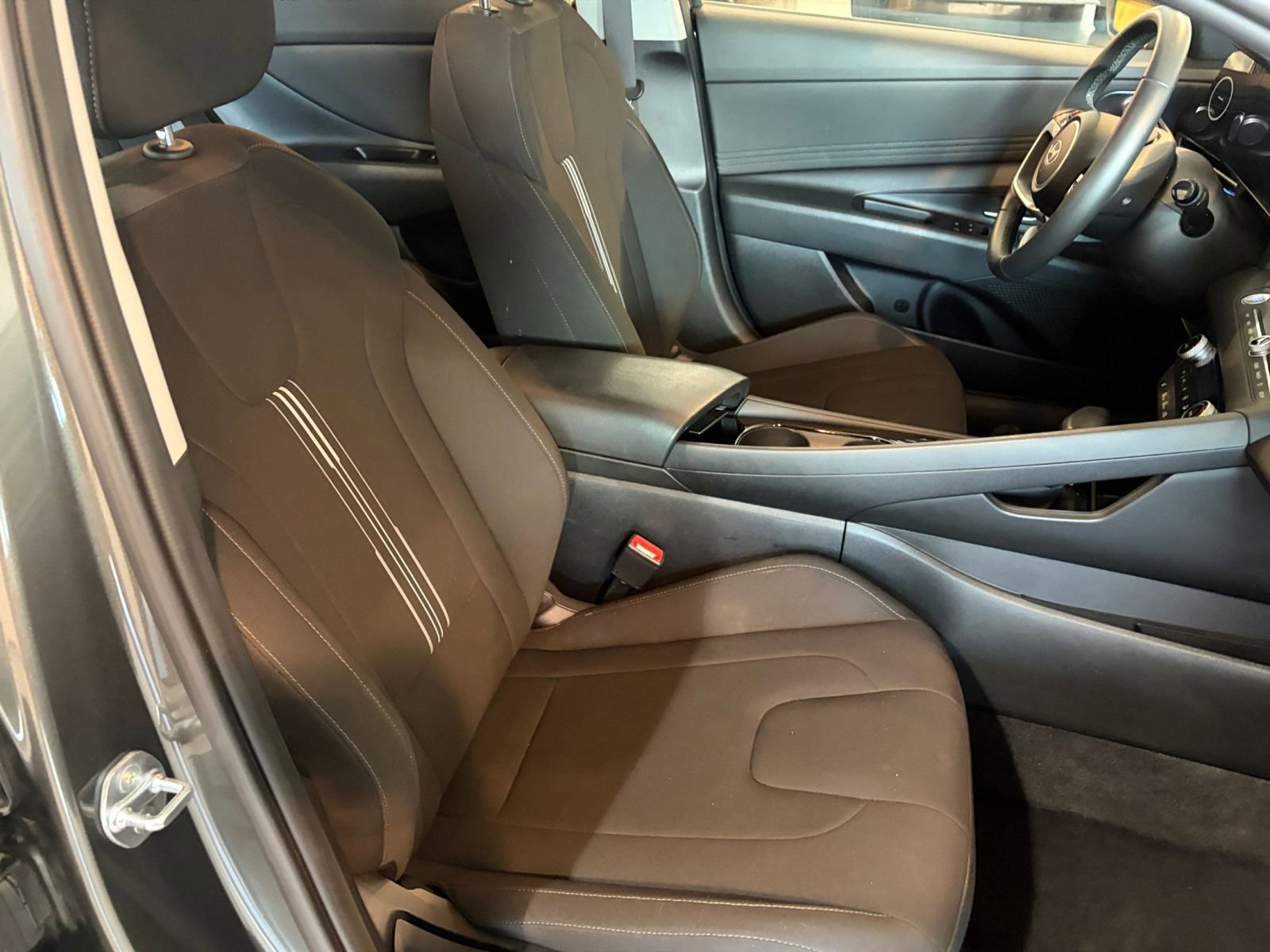 Thumbnail: 2025 Hyundai Elantra - 35