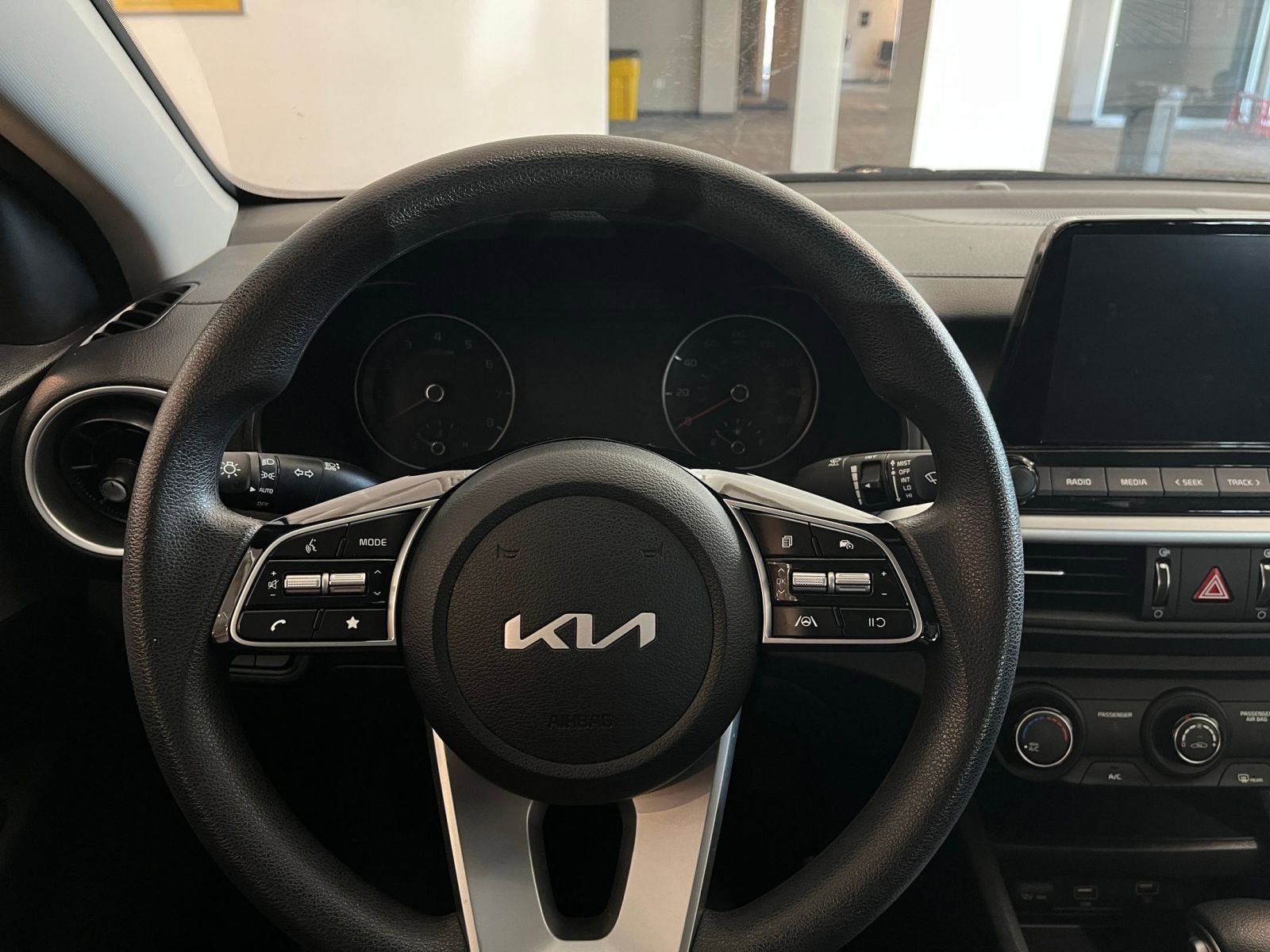 Thumbnail: 2024 Kia Forte - 25