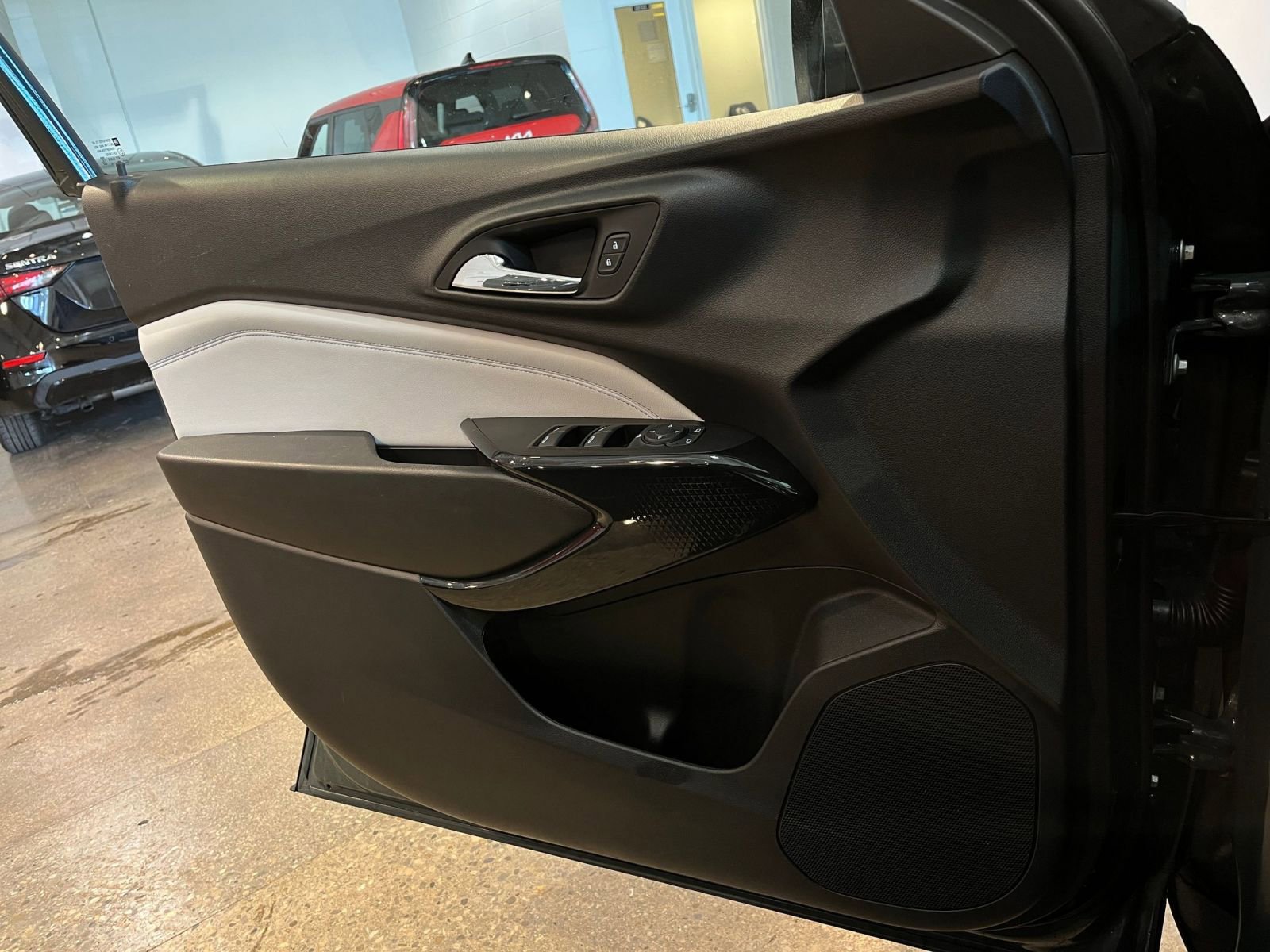 Thumbnail: 2025 Chevrolet Trax - 18