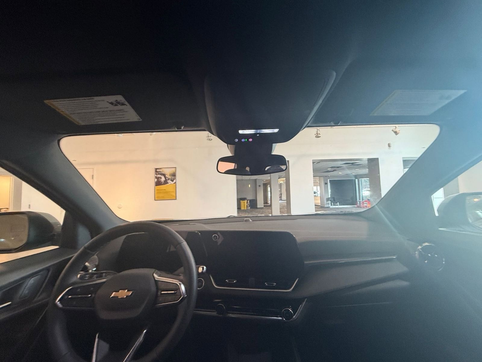 Thumbnail: 2025 Chevrolet Equinox - 32