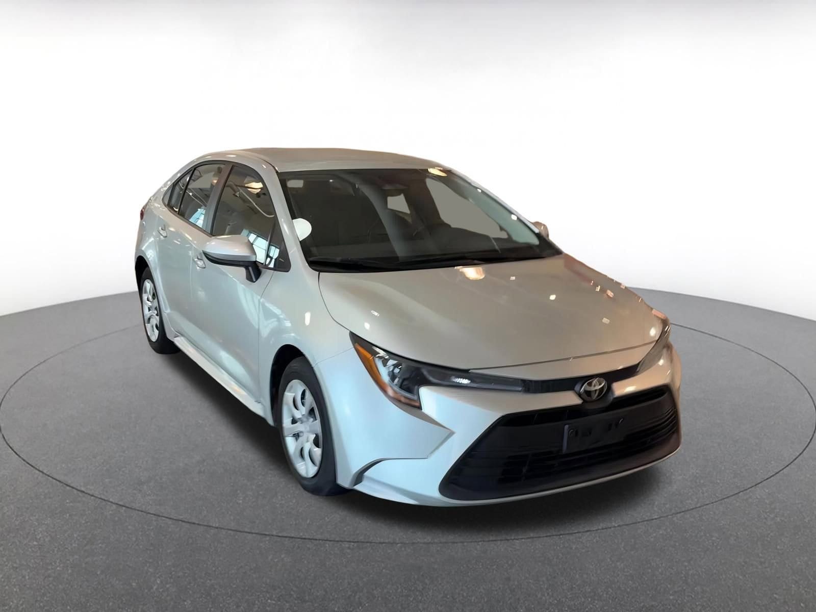 Thumbnail: 2025 Toyota Corolla - 3