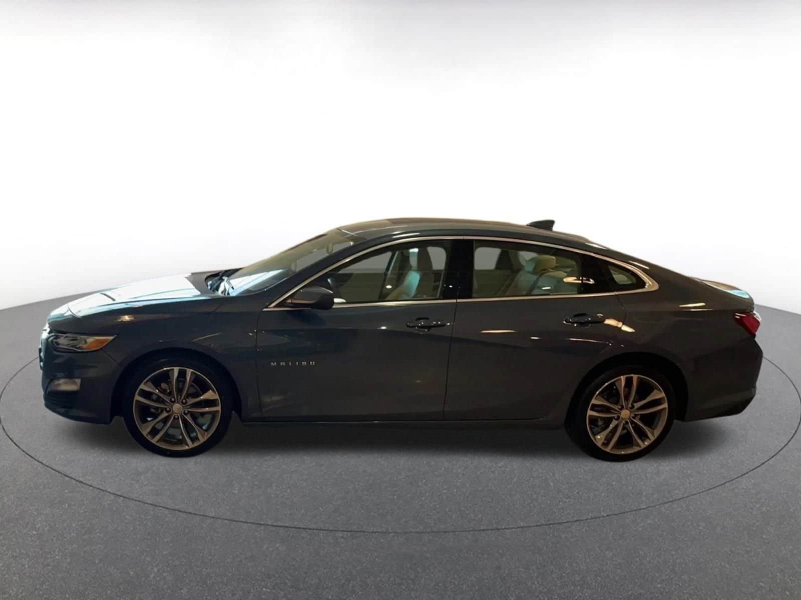 Thumbnail: 2024 Chevrolet Malibu - 9