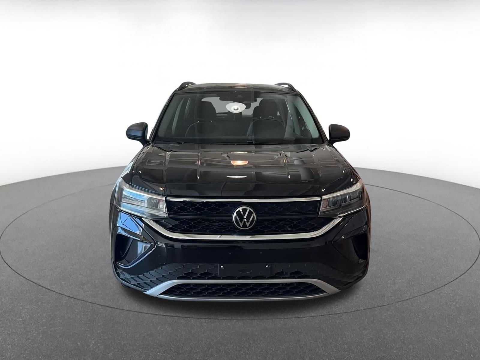 Thumbnail: 2024 Volkswagen Taos - 4