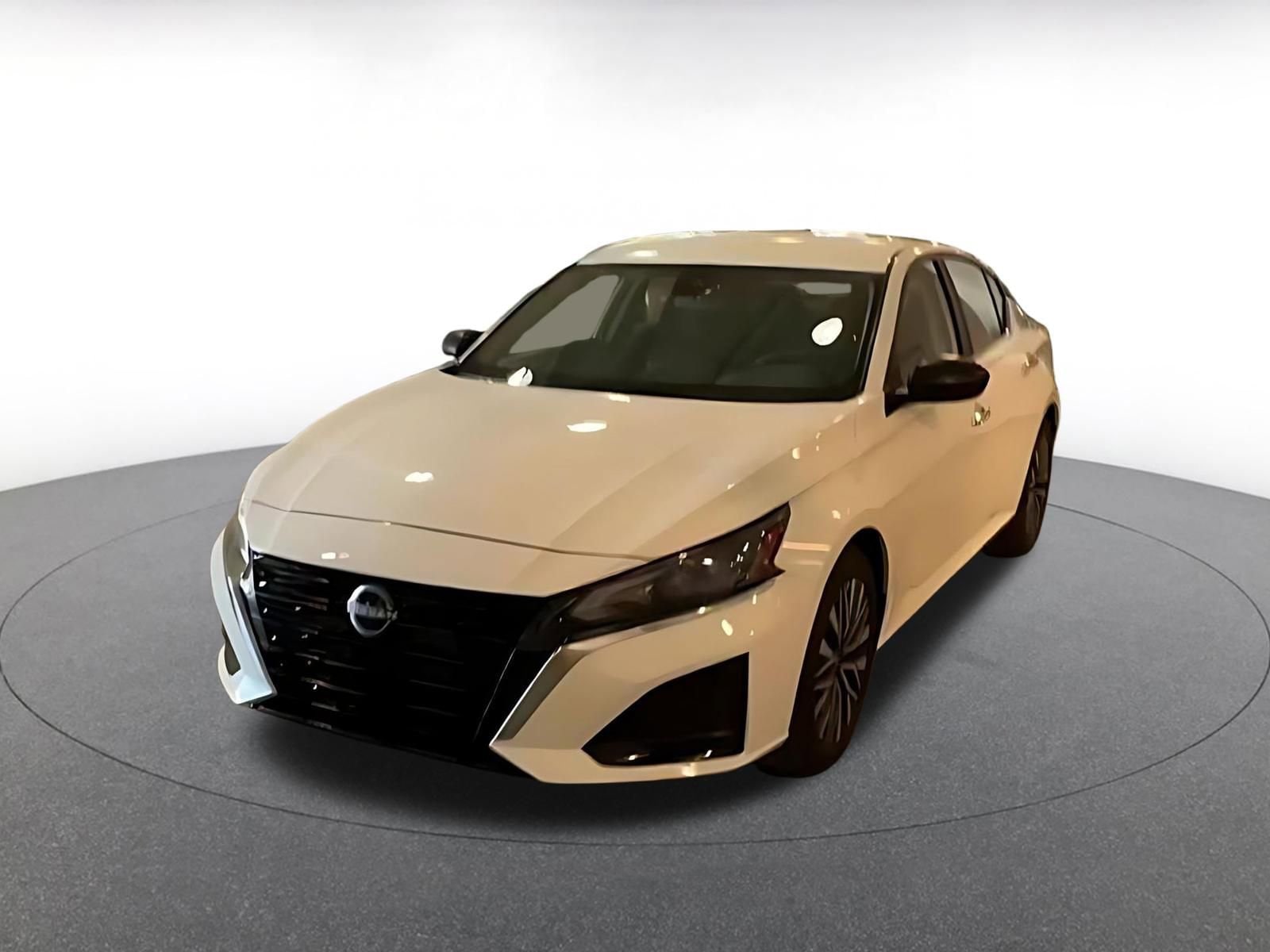 Thumbnail: 2025 Nissan Altima - 4