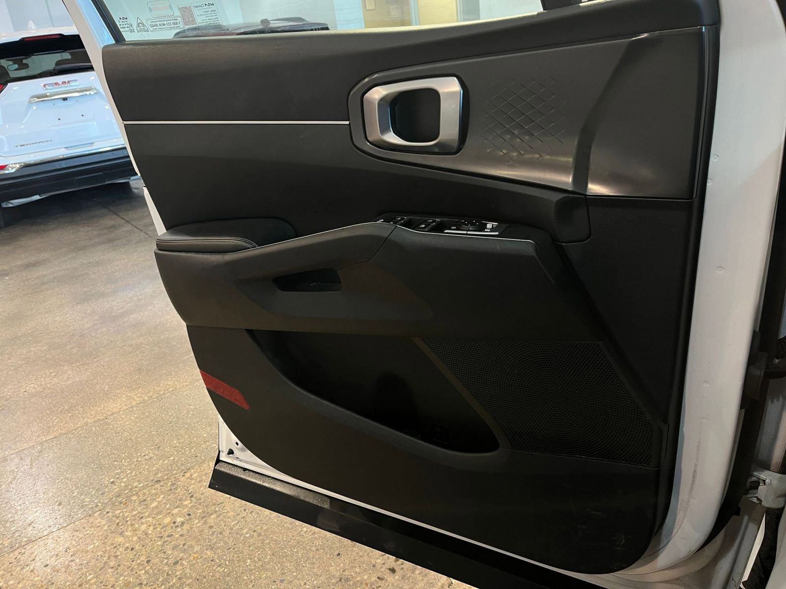 Thumbnail: 2024 Kia Sorento - 18