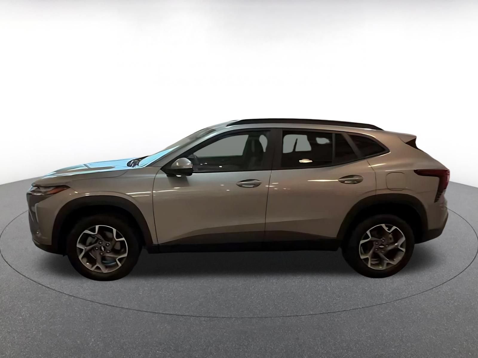 Thumbnail: 2025 Chevrolet Trax - 9