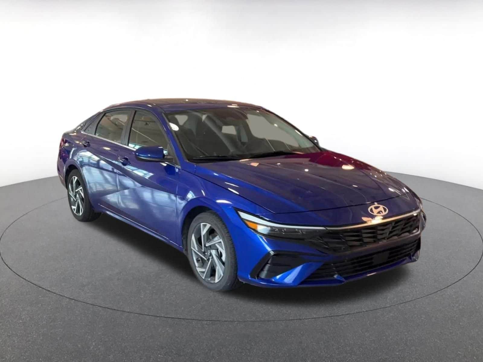 Thumbnail: 2025 Hyundai Elantra - 3