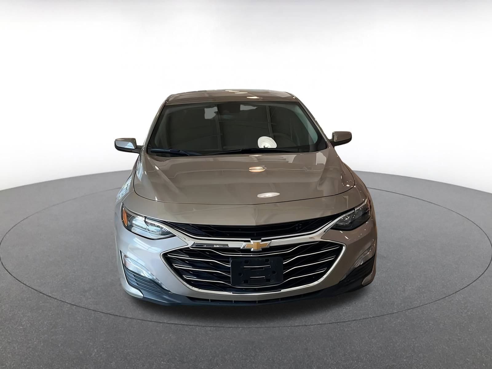 Thumbnail: 2024 Chevrolet Malibu - 4