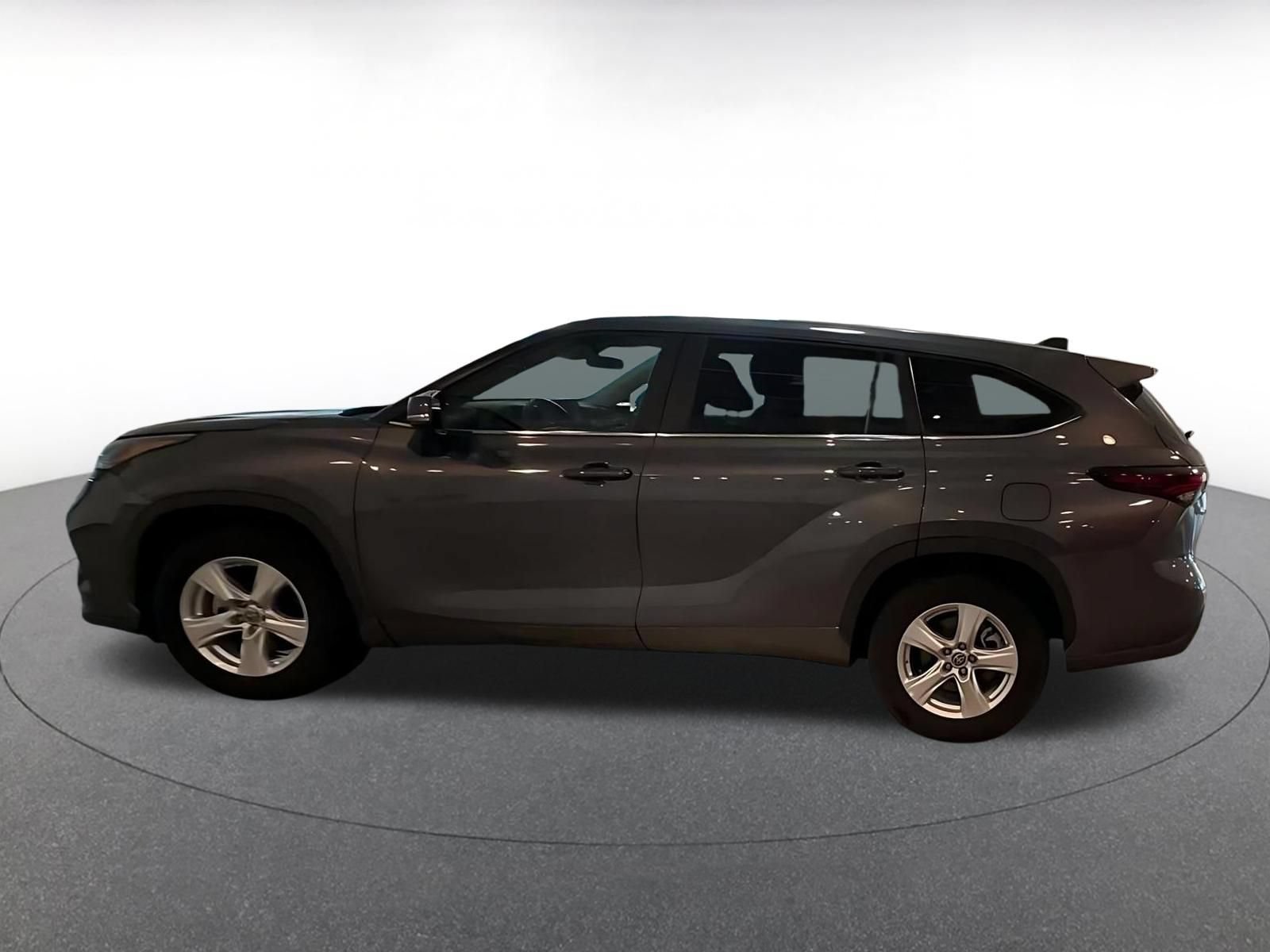 Thumbnail: 2025 Toyota Highlander - 8