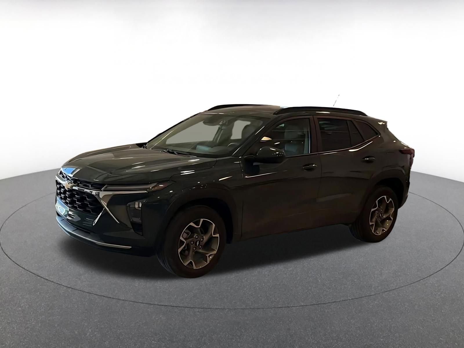 Thumbnail: 2025 Chevrolet Trax - 8