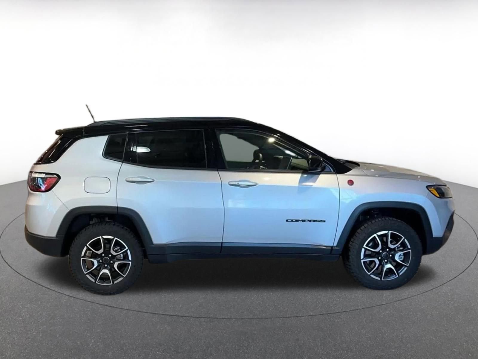 Thumbnail: 2025 Jeep Compass - 16