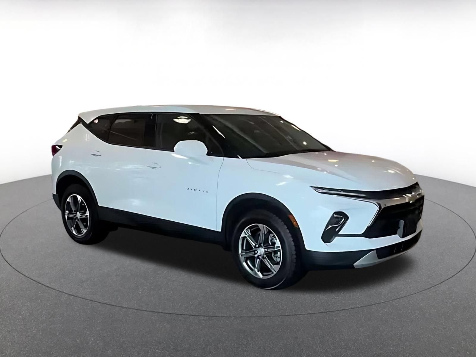 Thumbnail: 2025 Chevrolet Blazer - 2